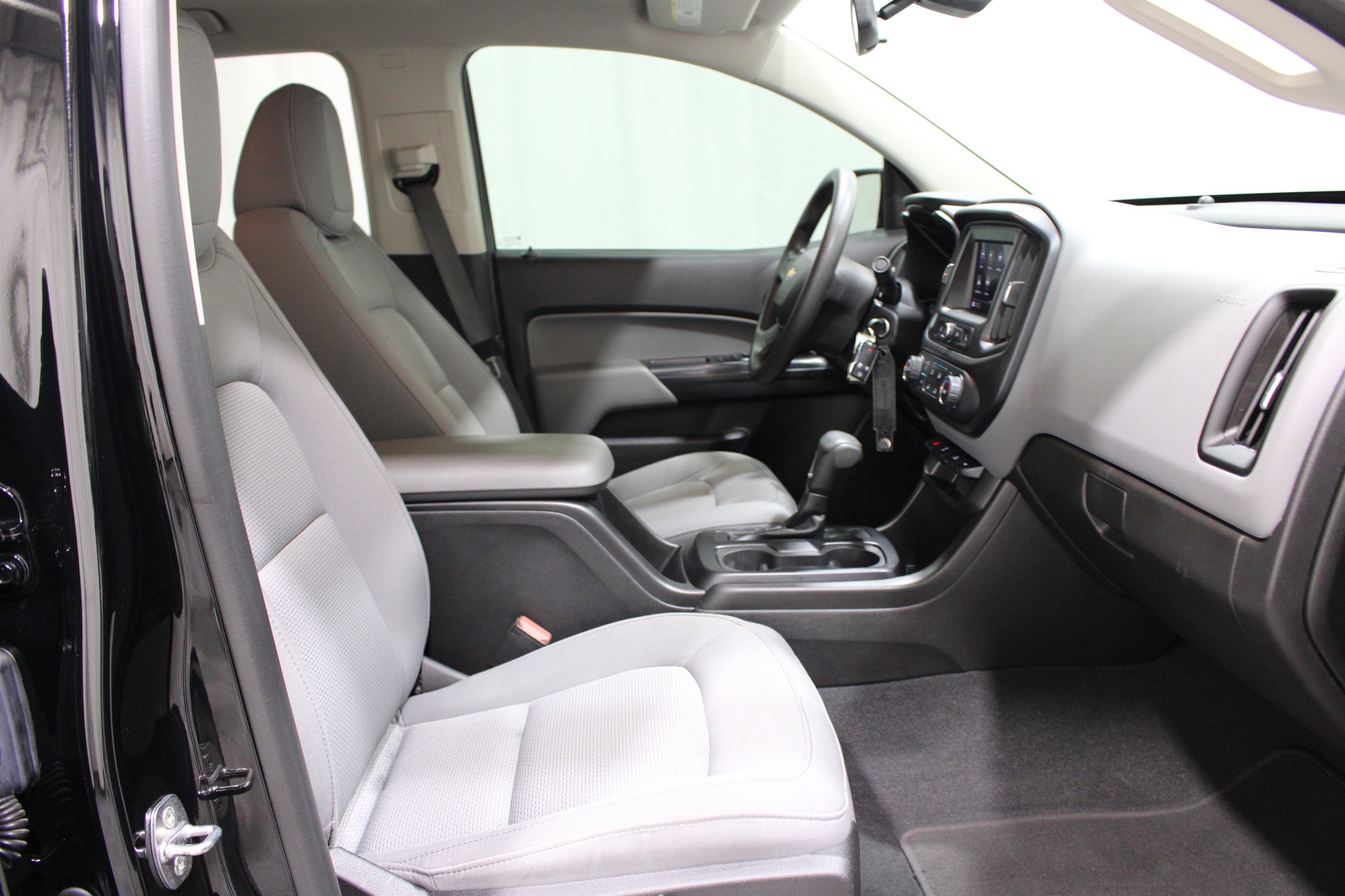 Used 2021 Chevrolet Colorado W/T image 21