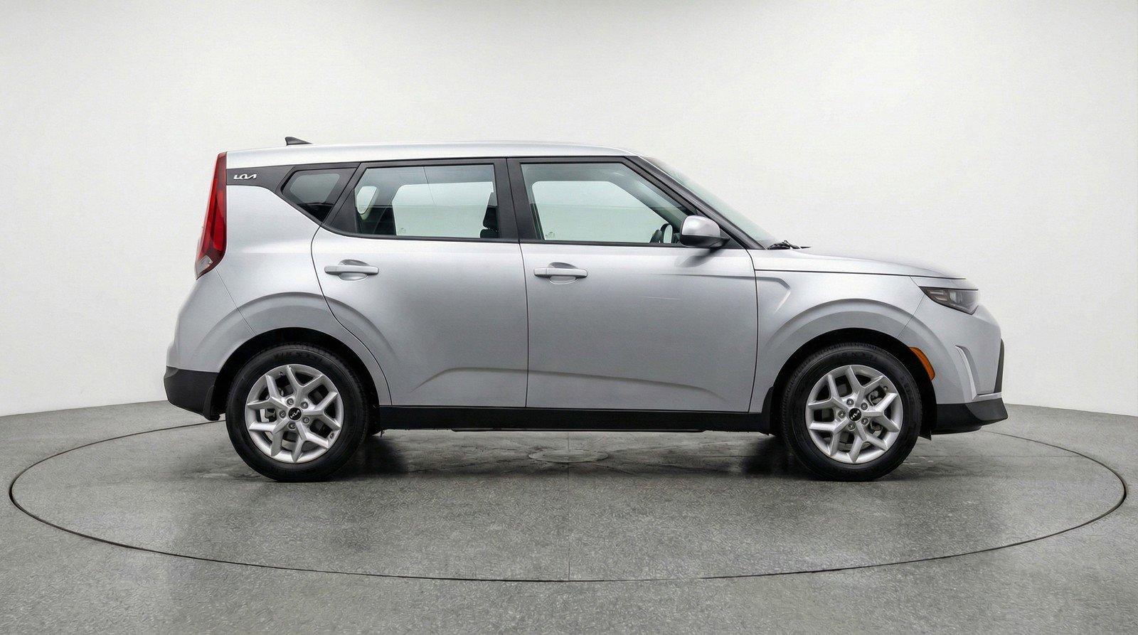 Used 2025 Kia Soul LX w/ LX Technology Package image 11