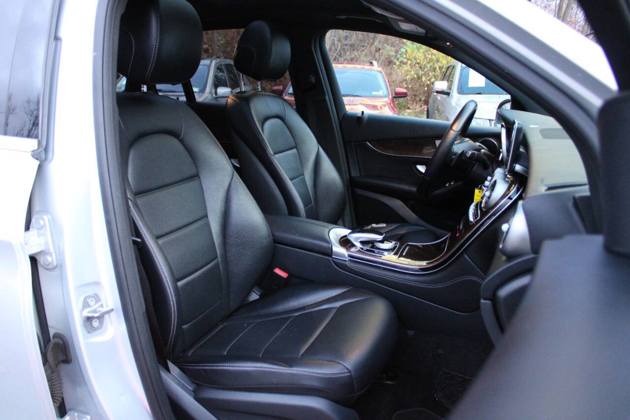 Used 2017 Mercedes-Benz GLC 300 4MATIC image 31