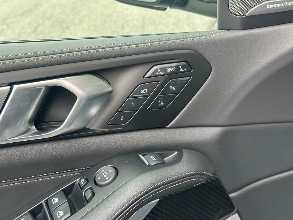 New 2026 BMW X7 M60i image 23