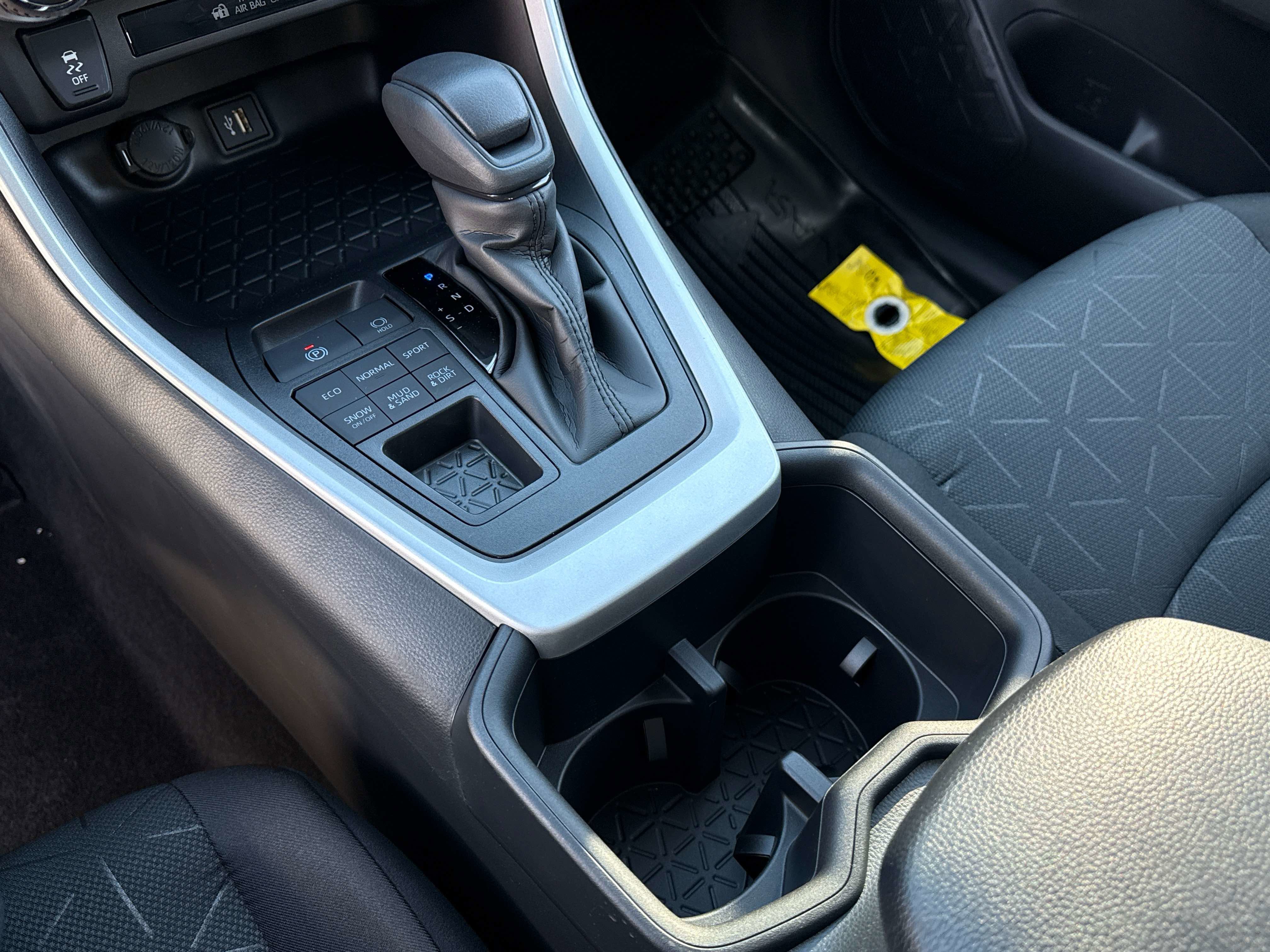 New 2025 Toyota RAV4 XLE image 19