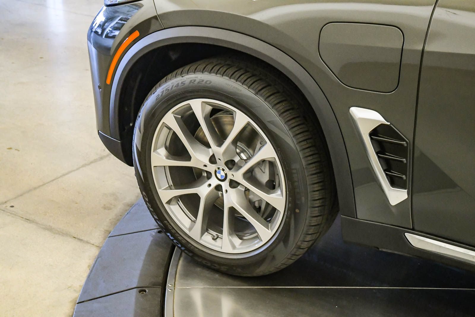 New 2026 BMW X5 xDrive50e AWD/4WD image 9