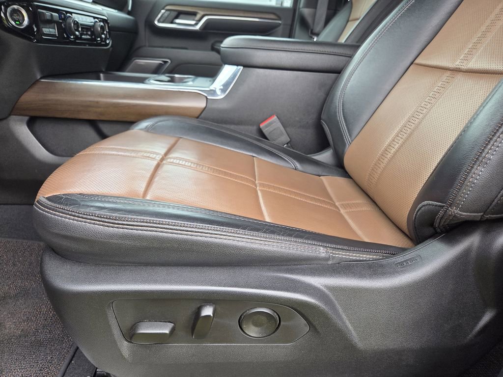 Used 2024 Chevrolet Silverado 2500 High Country w/ High Country Premium Package image 15