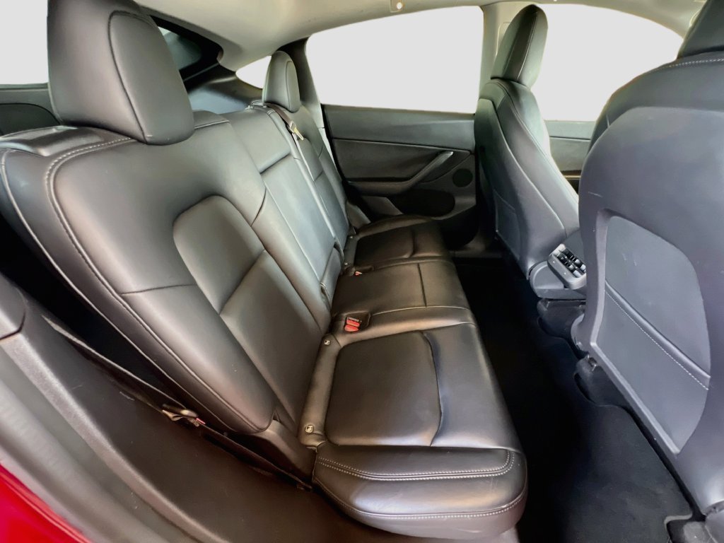 Used 2021 Tesla Model Y Long Range AWD/4WD image 27