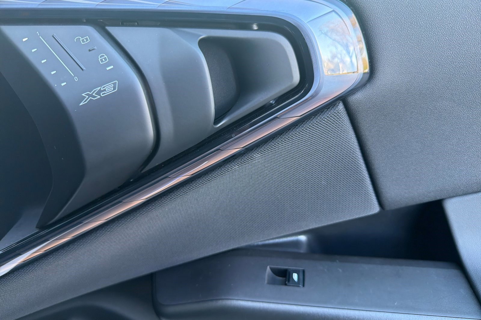 Used 2025 BMW X3 xDrive30i w/ Premium Package image 21