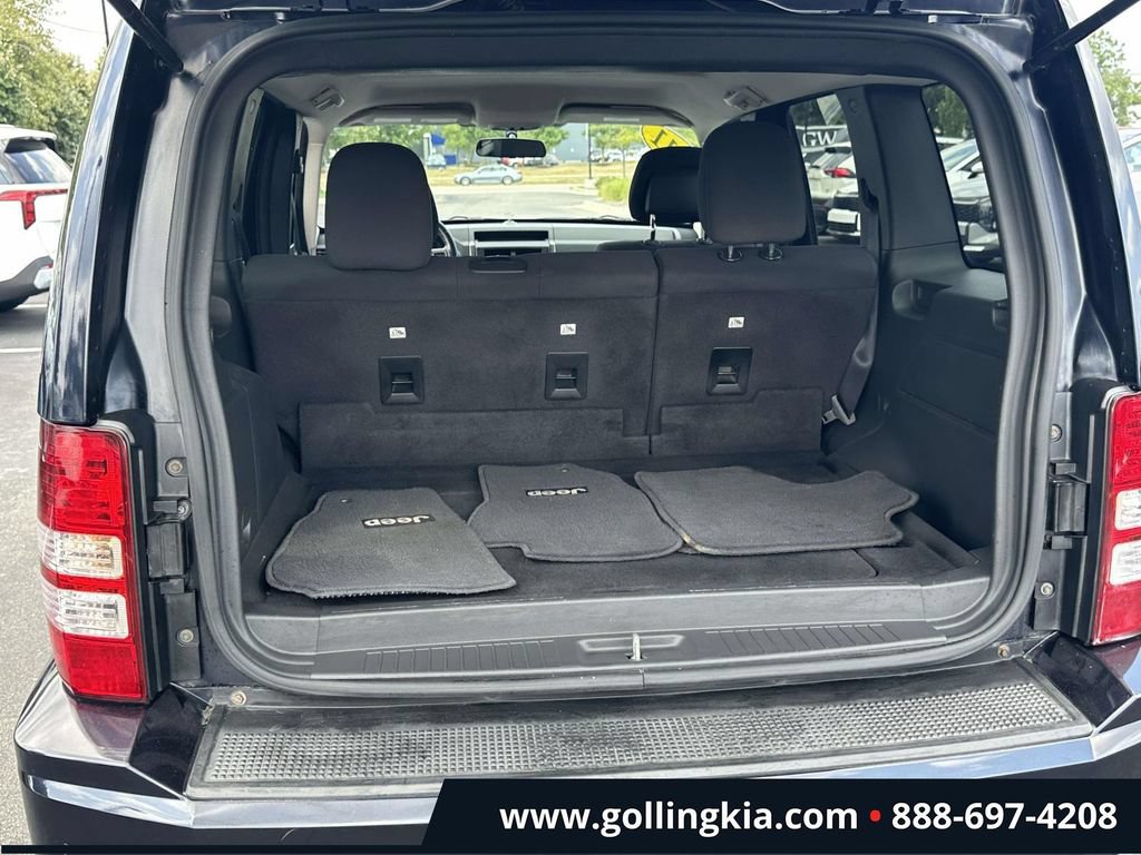Used 2011 Jeep Liberty Sport w/ Popular Equipment Group AWD/4WD image 10