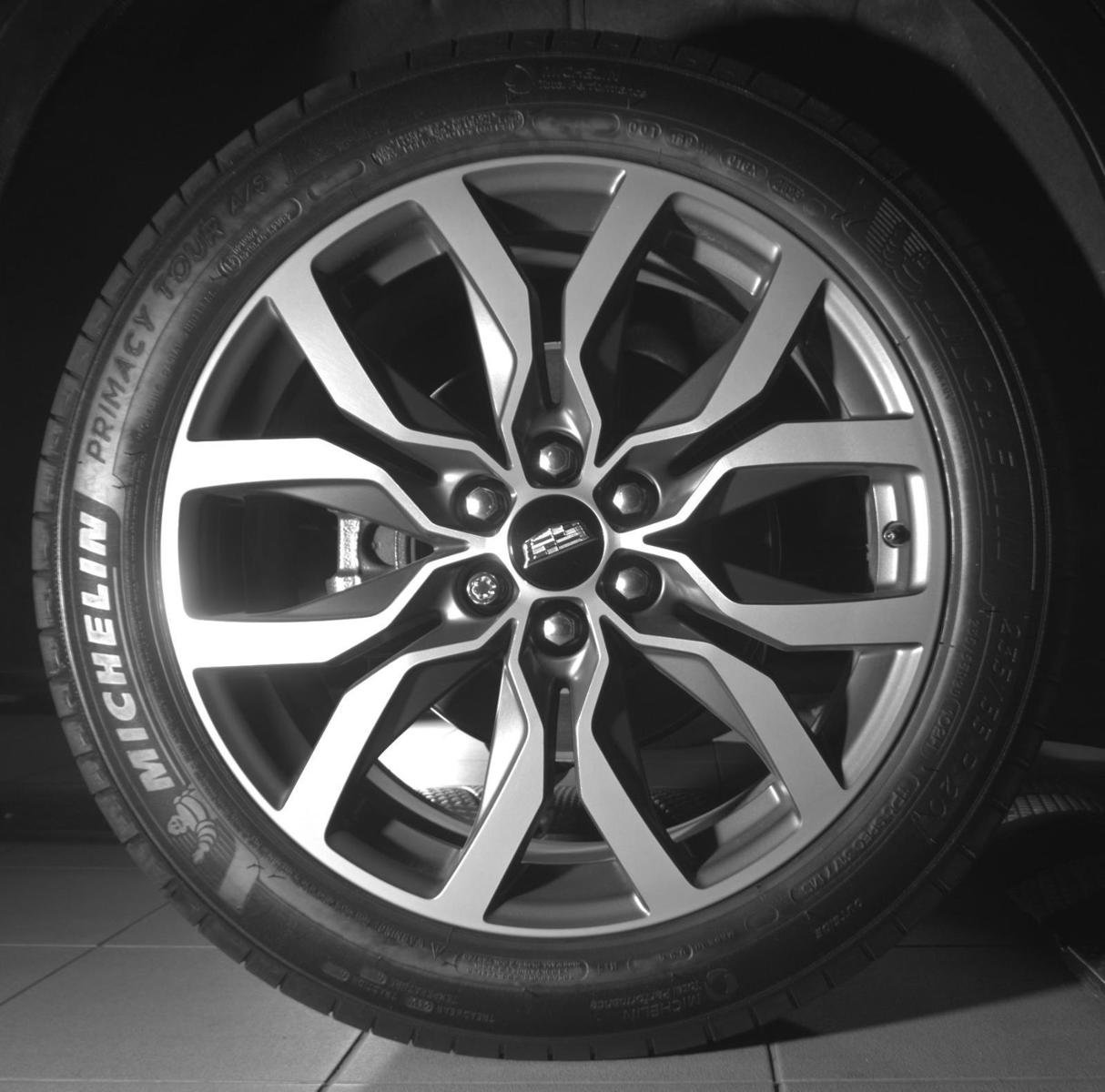 Used 2024 Cadillac XT5 Sportv w/ Technology Package AWD/4WD image 15