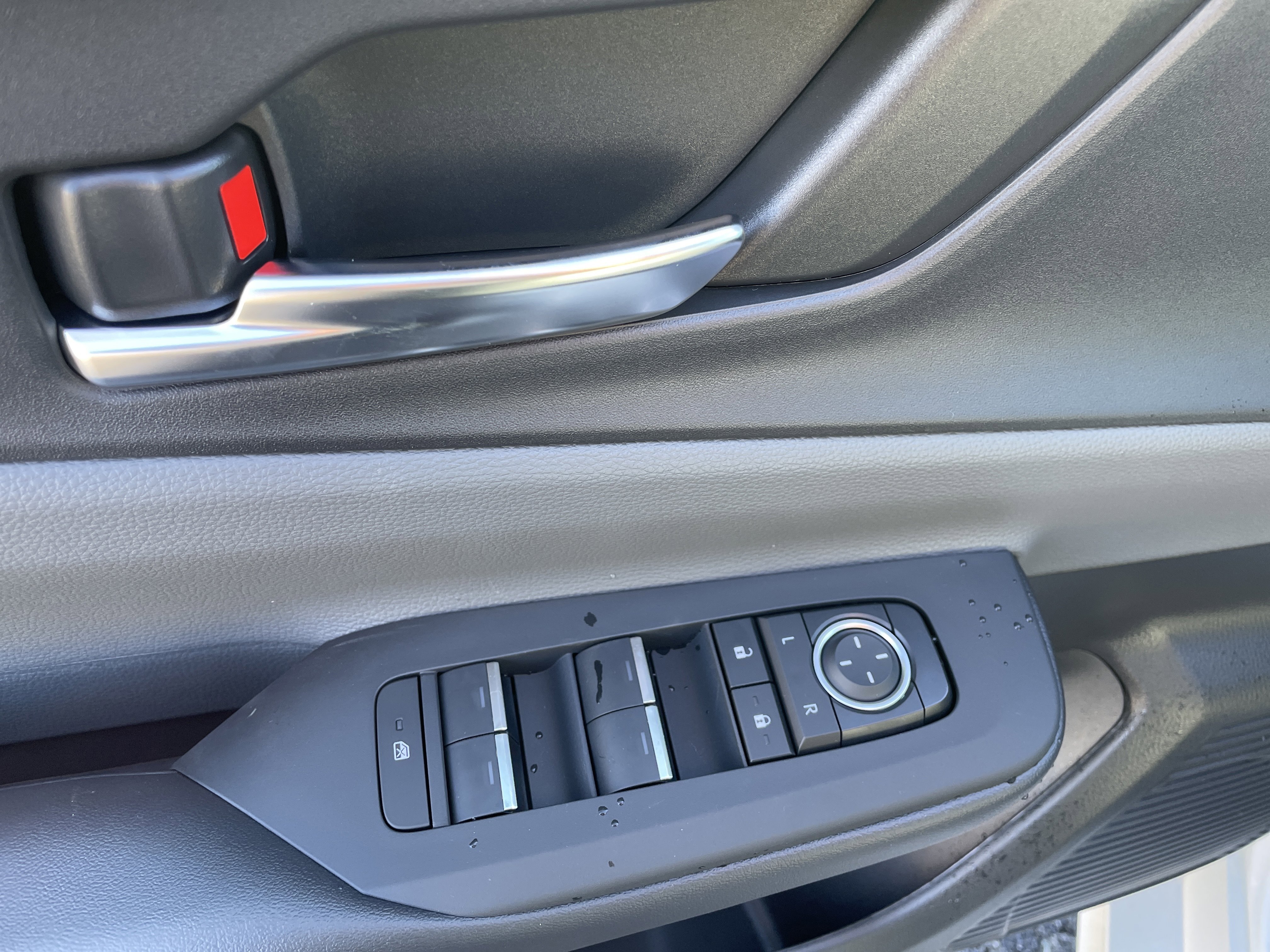 New 2026 Toyota Prius XLE image 8