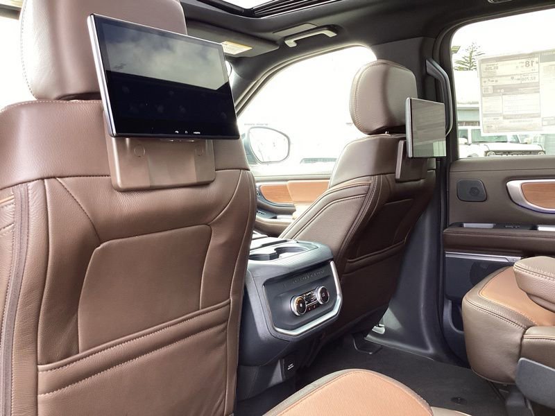 New 2026 Ford Expedition Max King Ranch image 30