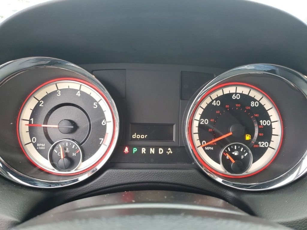 Used 2018 Dodge Grand Caravan SE w/ UConnect Hands-Free Group image 13