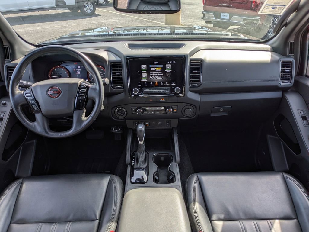Used 2022 Nissan Frontier PRO-4X image 16