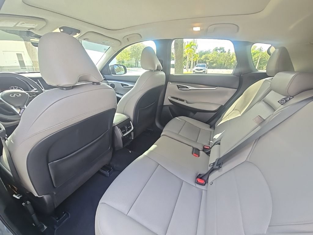 Used 2023 INFINITI QX50 Luxe image 25