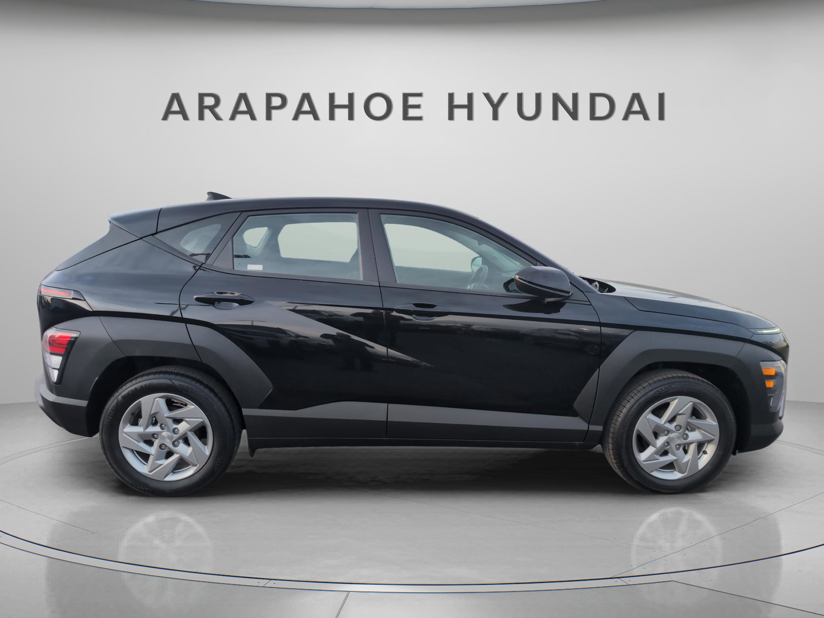 Used 2025 Hyundai Kona SE image 6