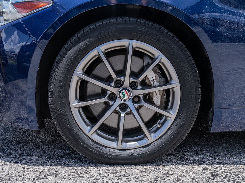Used 2018 Alfa Romeo Giulia AWD image 30