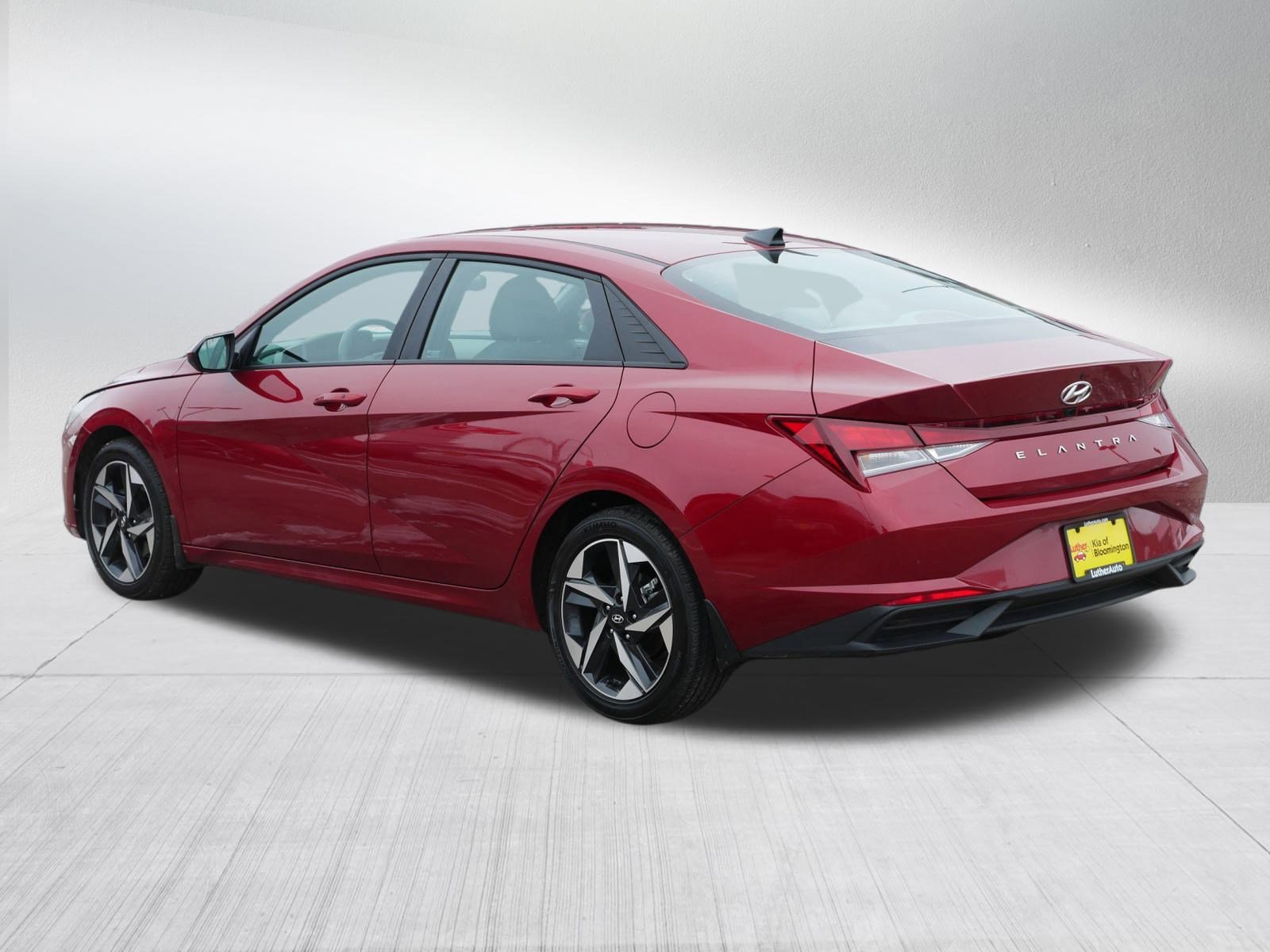 Used 2023 Hyundai Elantra SEL w/ Convenience Package image 5