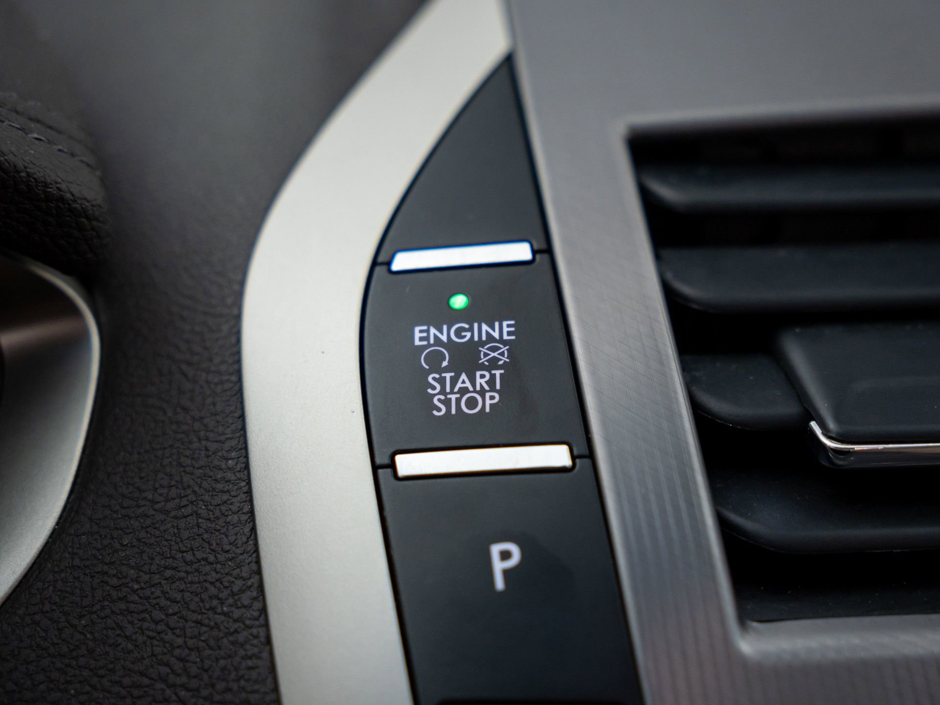 Used 2020 Lincoln MKZ Reserve image 21