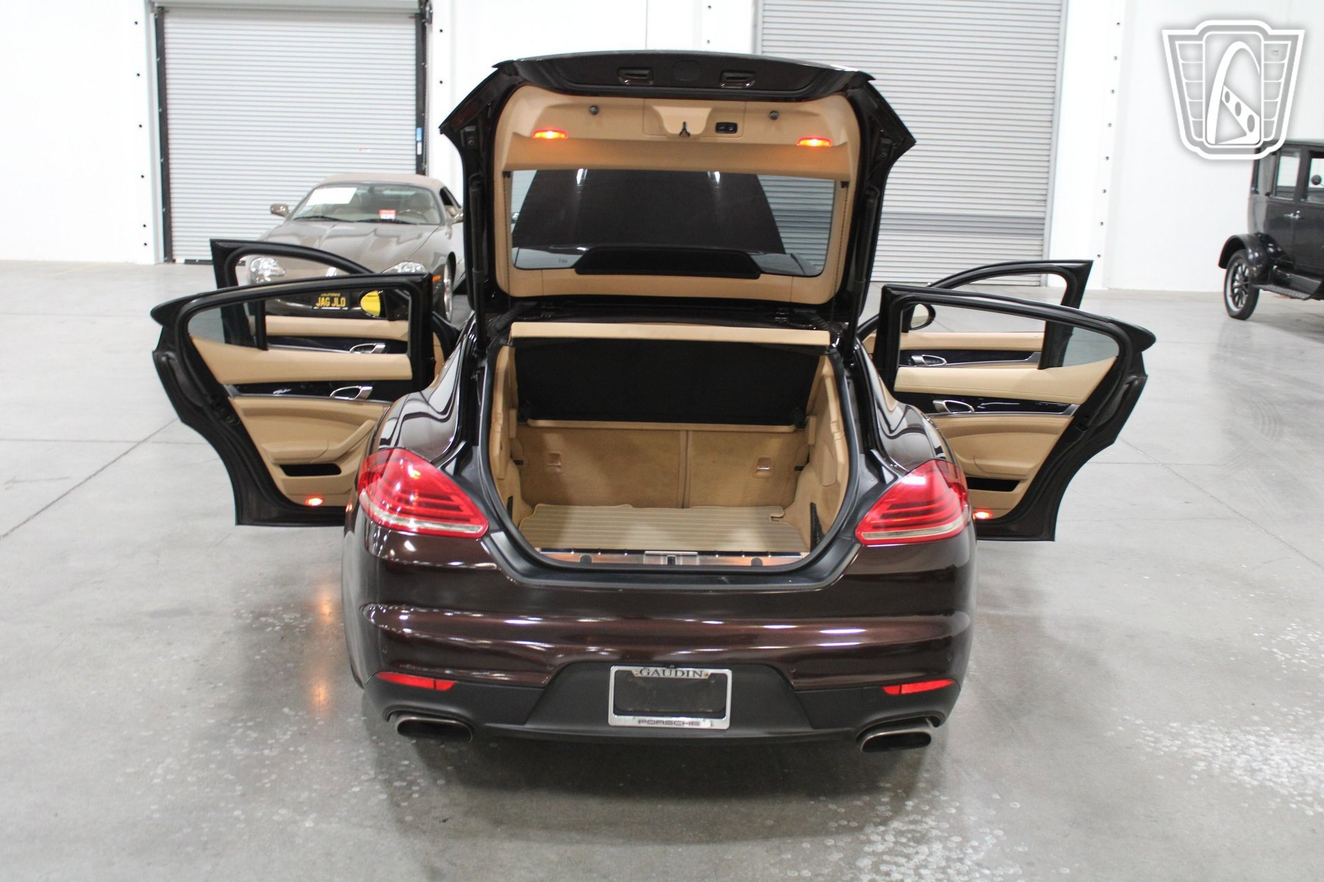 Used 2014 Porsche Panamera 4 image 33