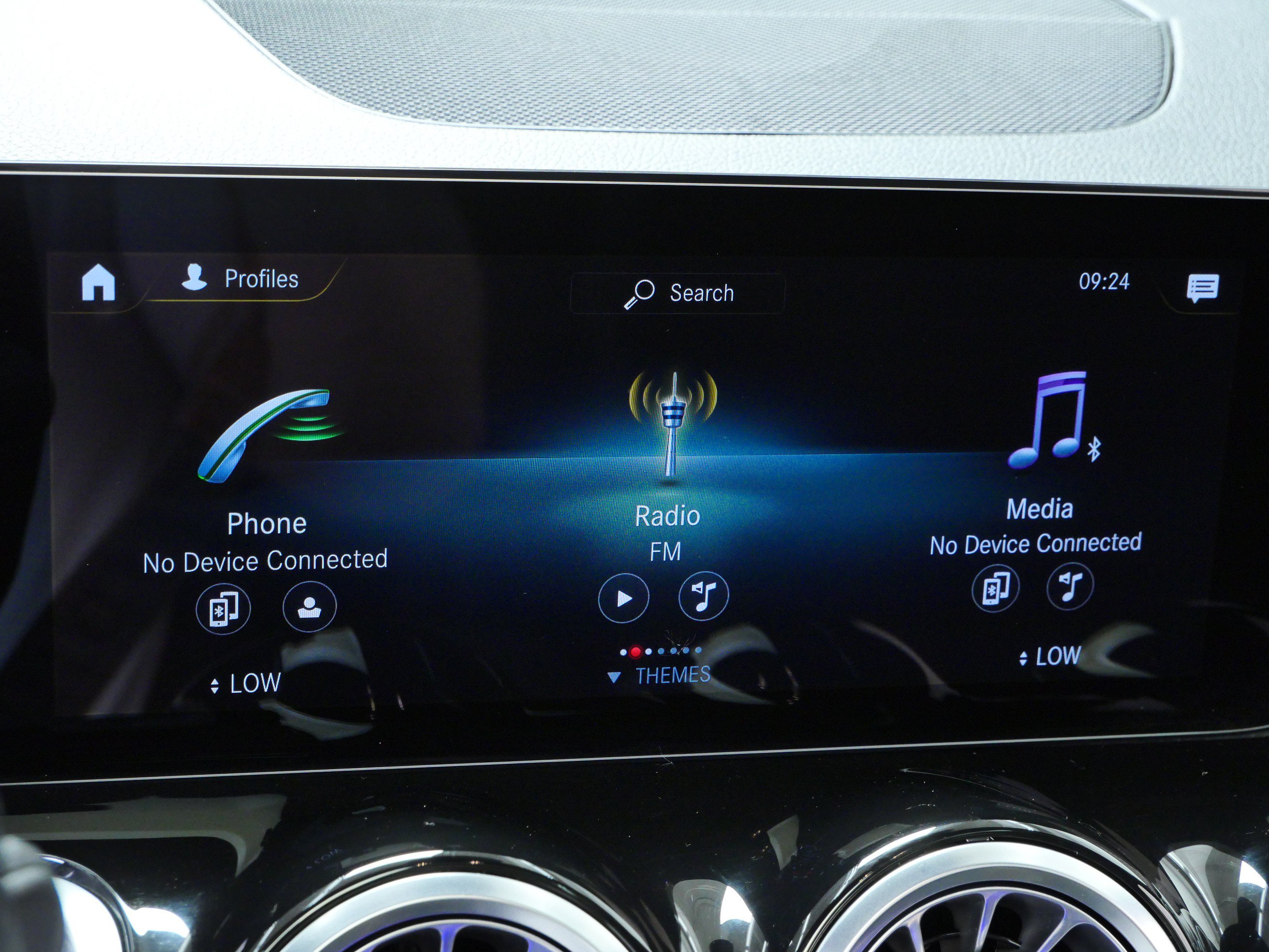 Certified 2023 Mercedes-Benz GLB 35 AMG 4MATIC image 28