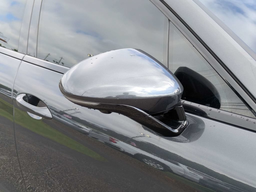 Used 2022 Porsche Panamera RWD image 12