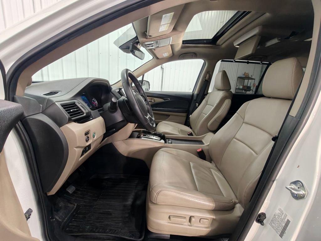 Used 2022 Honda Pilot Touring image 31