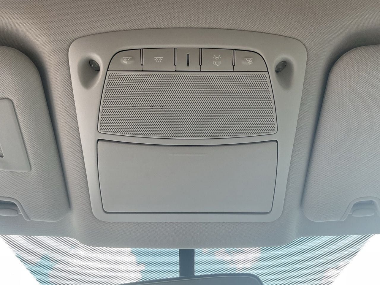 Used 2016 Nissan Rogue S w/ Appearance Package FWD image 10