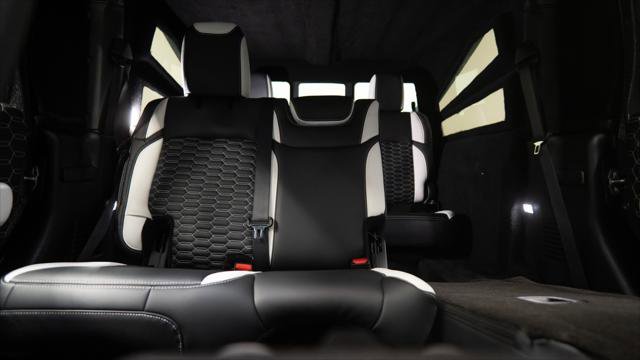 Used 2025 Jeep Gladiator Sport image 14