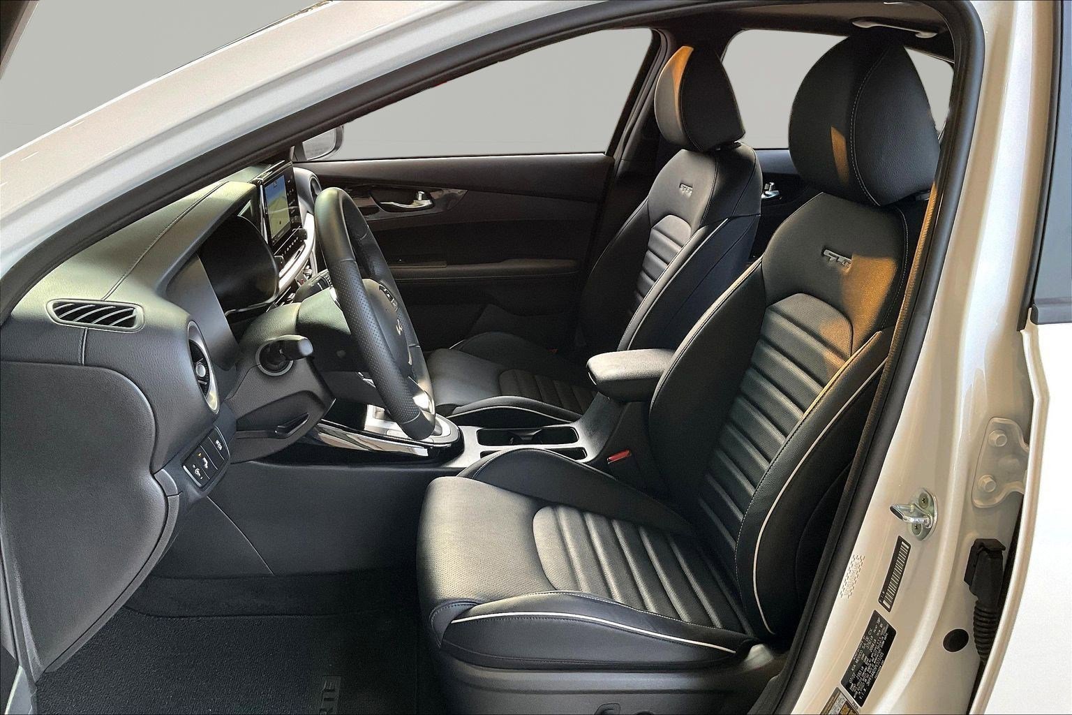 Used 2023 Kia Forte GT-Line w/ GT-Line Premium Package image 20
