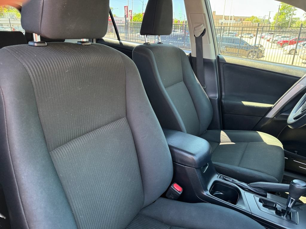 Certified 2018 Toyota RAV4 LE w/ All Weather Liner Package AWD/4WD image 18