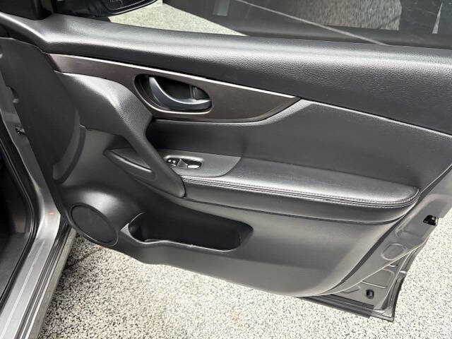 Used 2019 Nissan Rogue Sport S w/ Appearance Package image 29