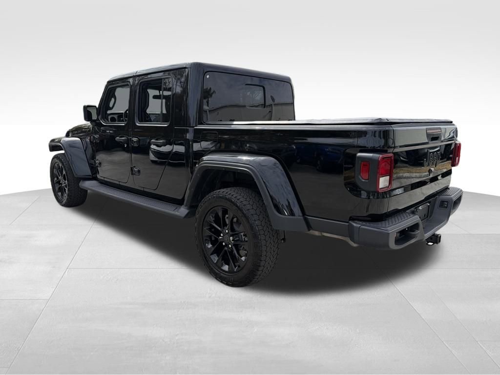 Used 2024 Jeep Gladiator Sport image 5