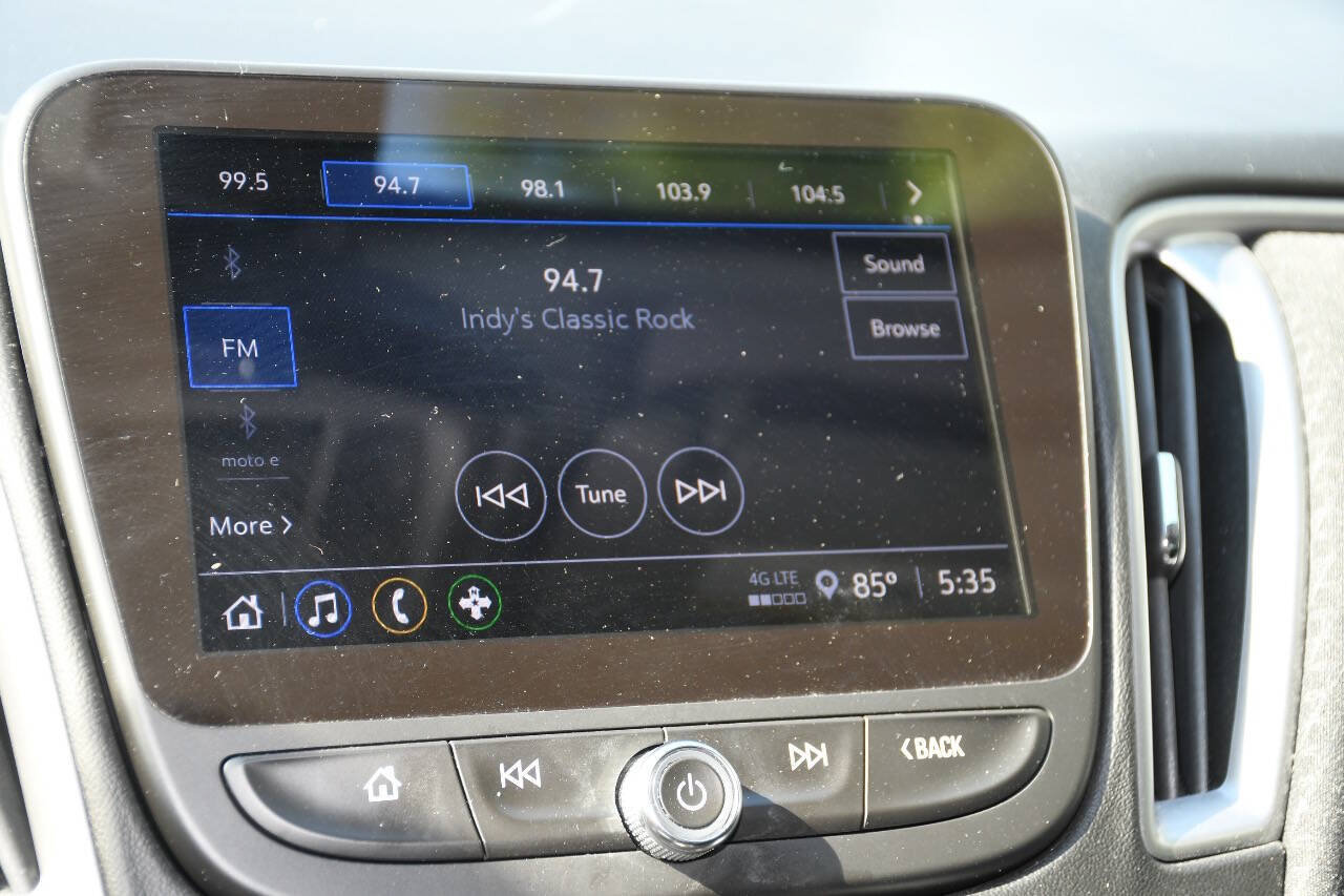 Used 2021 Chevrolet Malibu RS FWD image 31