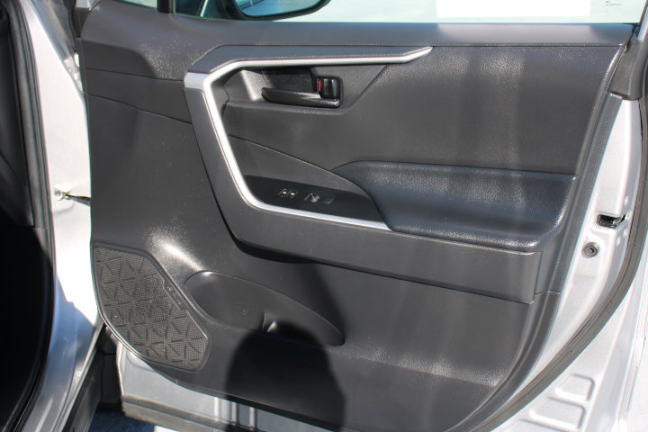 Certified 2024 Toyota RAV4 LE image 18