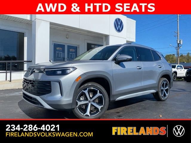 New 2025 Volkswagen Tiguan SE image 1