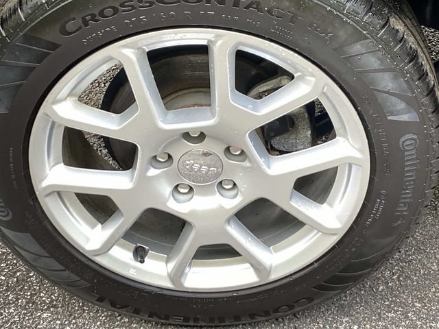 Used 2023 Jeep Renegade Latitude AWD/4WD image 29