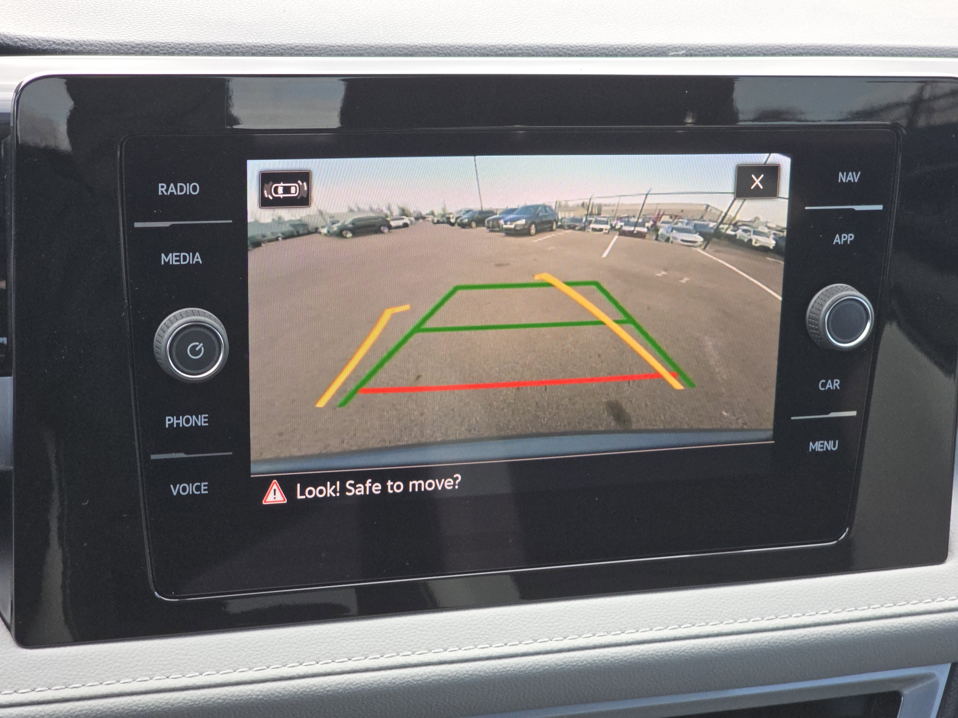 New 2026 Volkswagen Taos SEL image 24