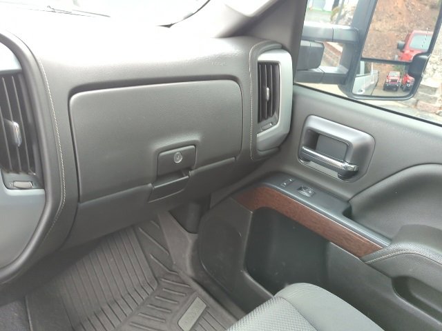 Used 2019 GMC Sierra 2500 SLE w/ SLE Preferred Package image 8