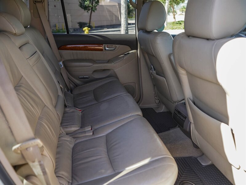 Used 2004 Lexus GX 470 image 23