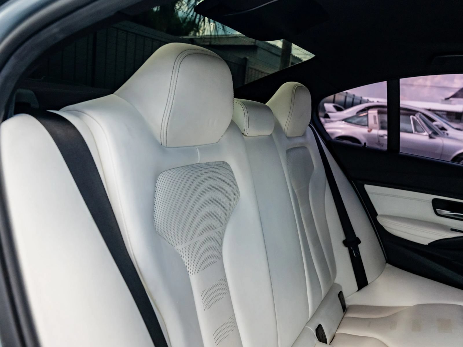 Used 2015 BMW M3 RWD image 21
