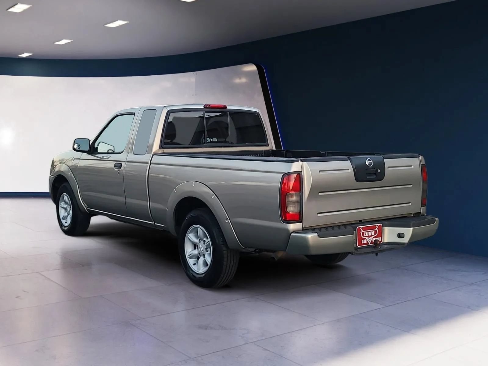 Used 2001 Nissan Frontier XE RWD image 3
