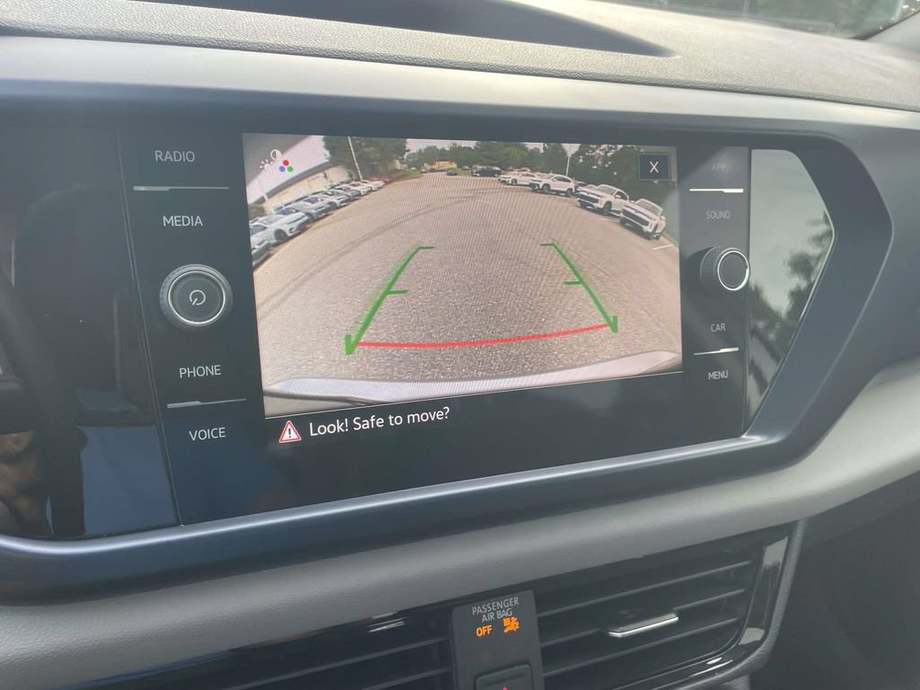 Certified 2023 Volkswagen Taos SE FWD image 28
