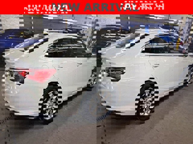 Used 2024 Chevrolet Malibu LT image 6