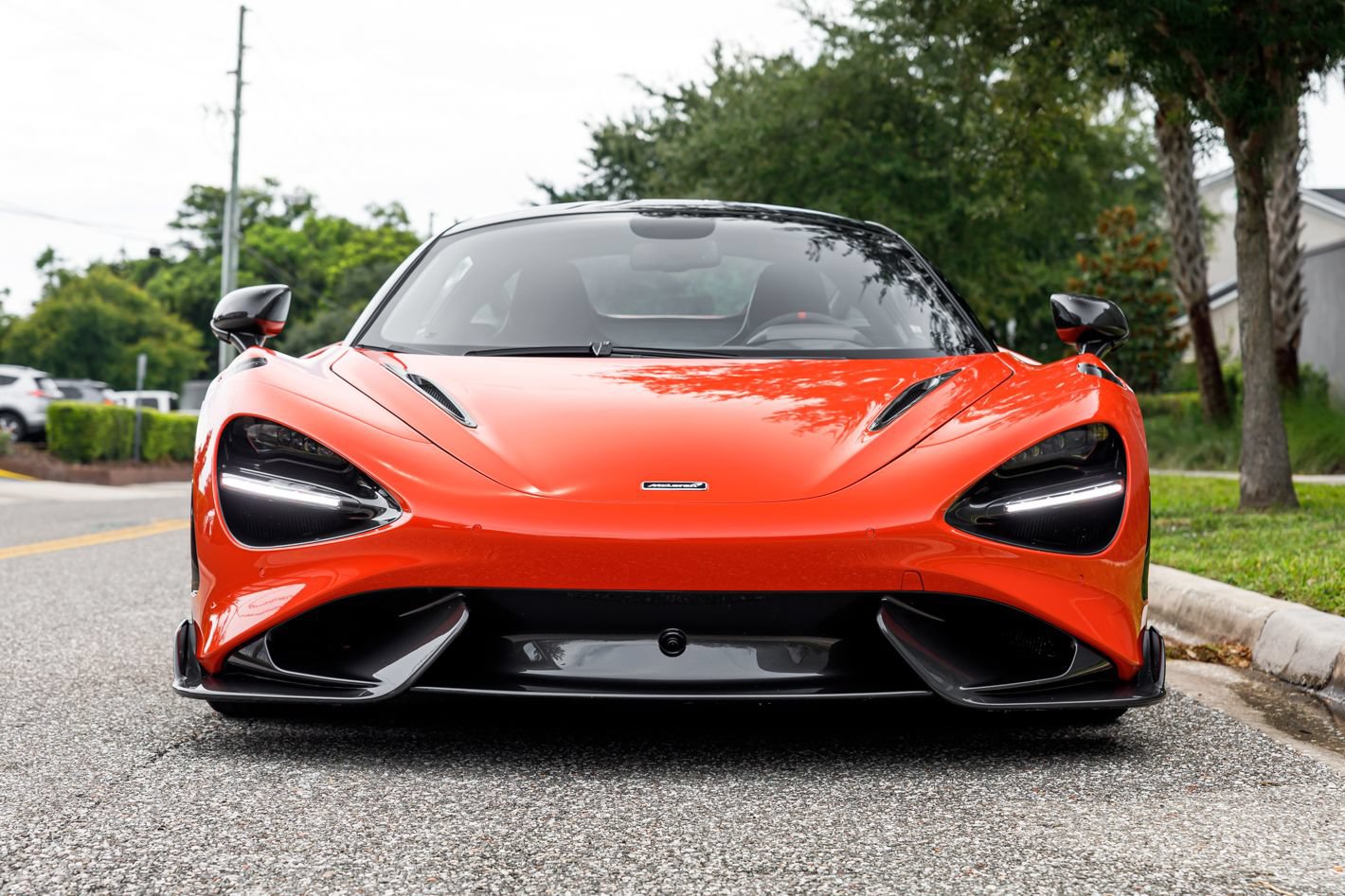 Used 2021 McLaren 765LT RWD image 1