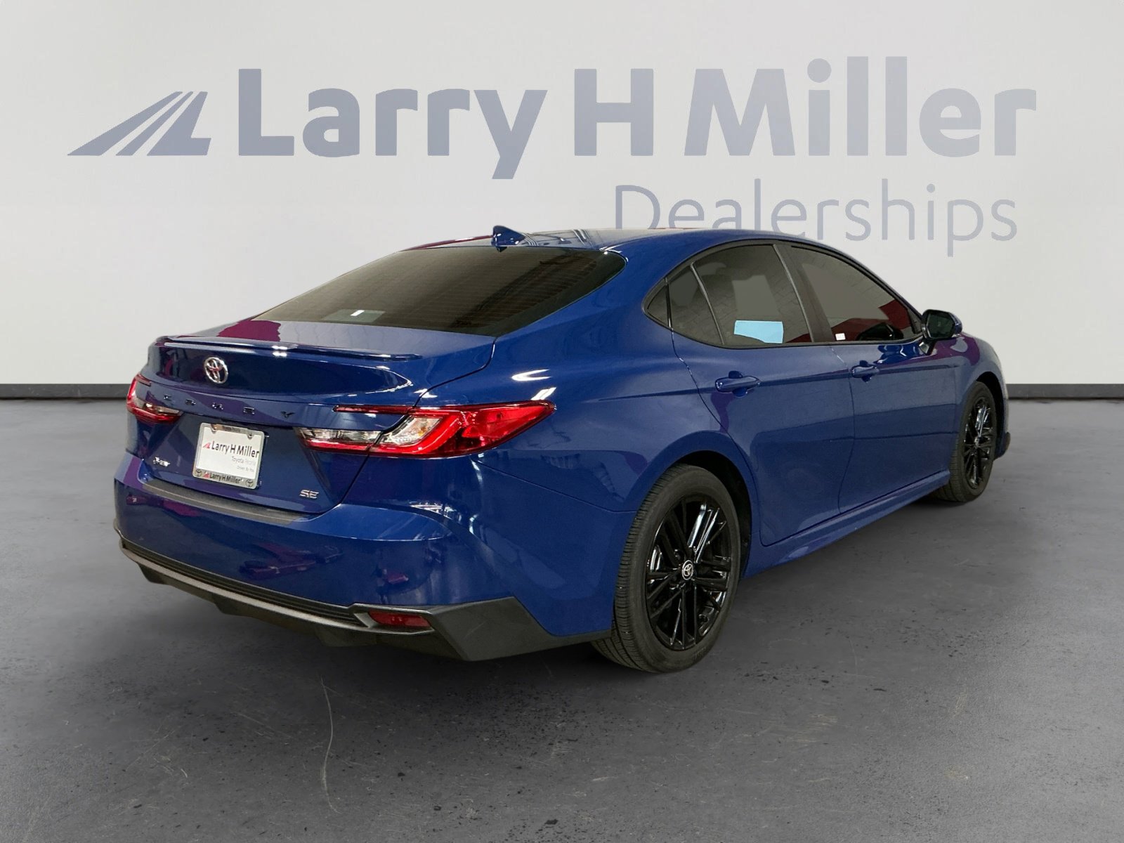 Certified 2025 Toyota Camry SE w/ Multimedia Upgrade Package FWD image 5