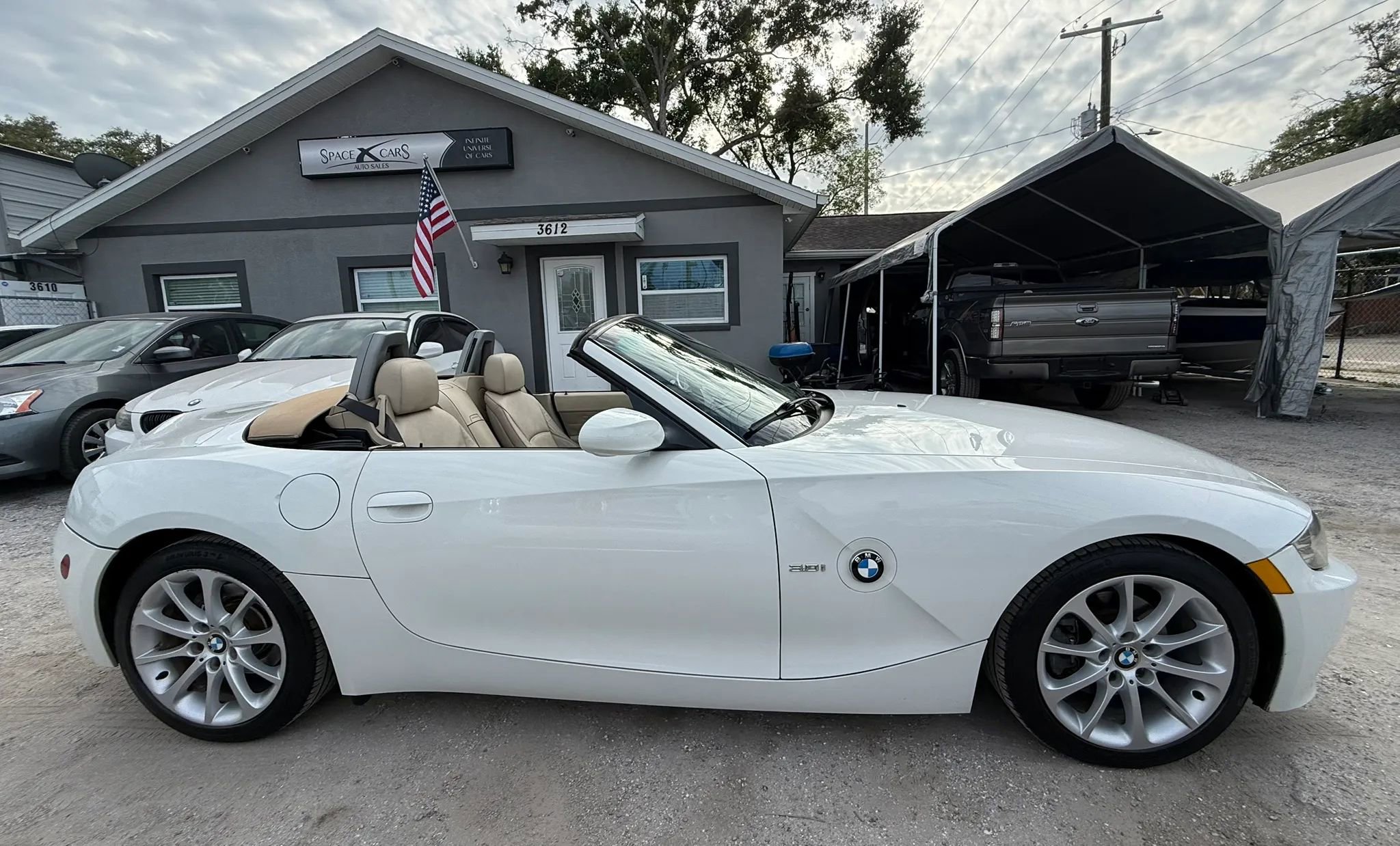 Used 2006 BMW Z4 3.0i RWD image 16