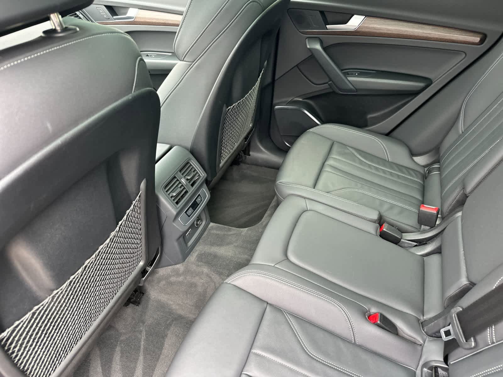 Used 2023 Audi Q5 e Premium w/ Convenience Package AWD/4WD image 4