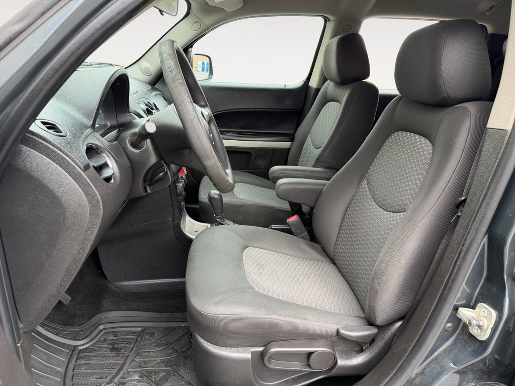 Used 2011 Chevrolet HHR LS FWD image 12