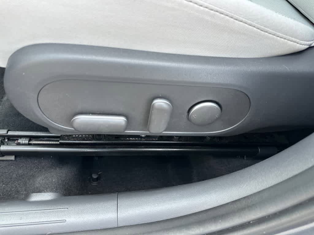 Used 2024 Hyundai Kona SEL FWD image 15