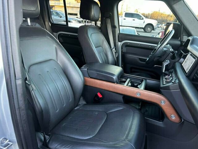 Used 2020 Land Rover Defender 110 X image 28