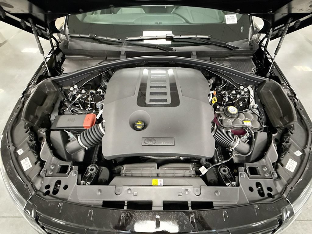 Certified 2026 Land Rover Range Rover Velar Dynamic SE AWD/4WD image 29