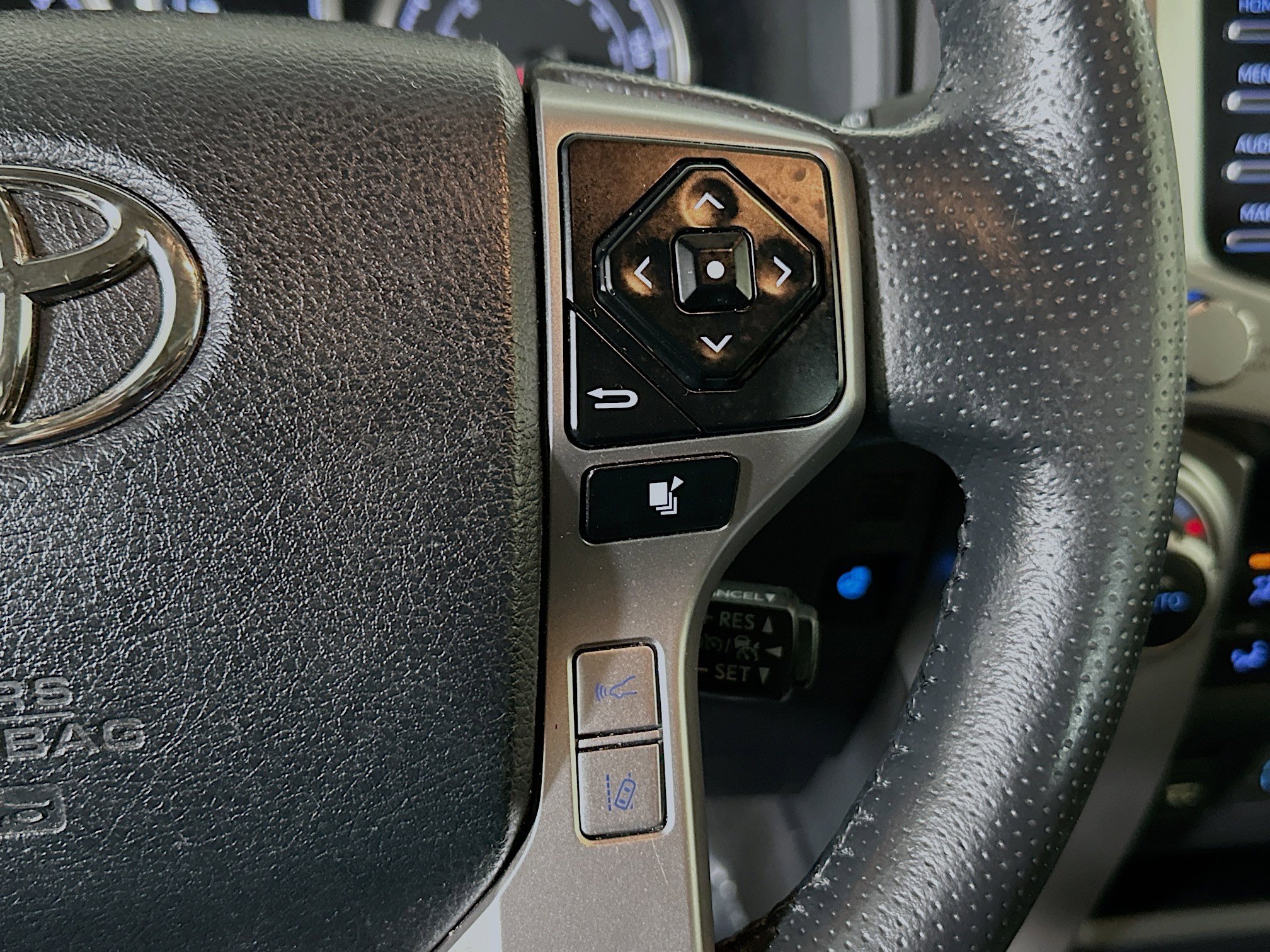 Used 2023 Toyota 4Runner Limited image 17